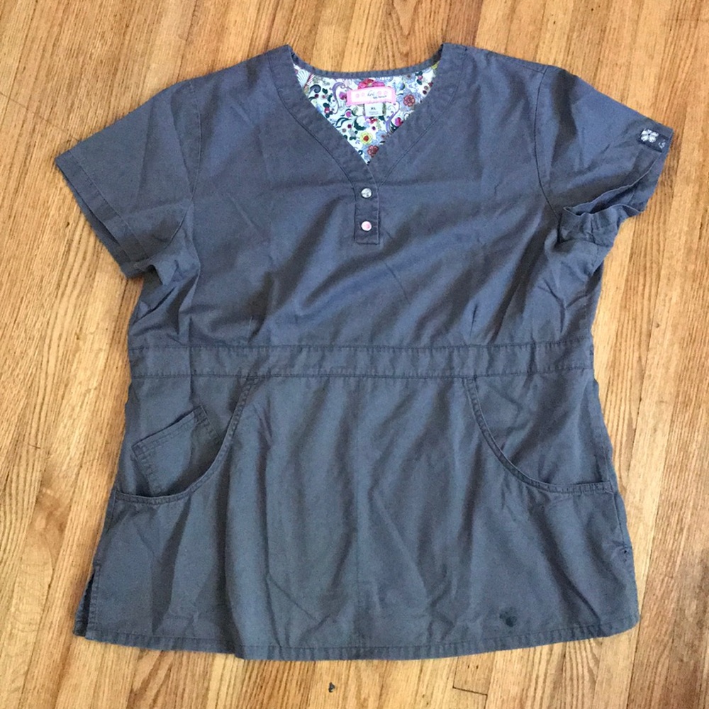 Scrub top